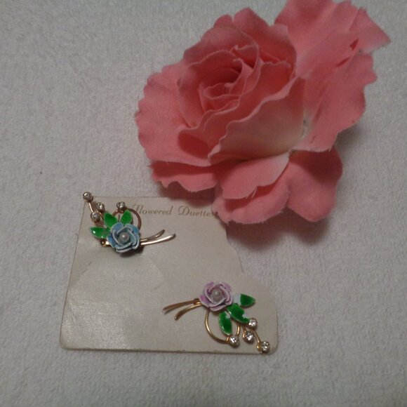 1950s VINTAGE BEJEWELED TINY FLORALS PINS SET LOT - Picture 2 of 8